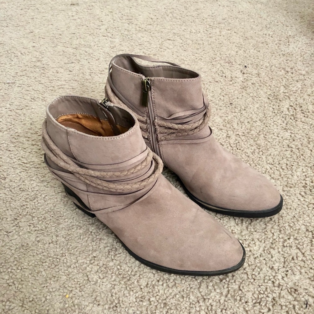 Brown/Tan Suede Ankle Boots